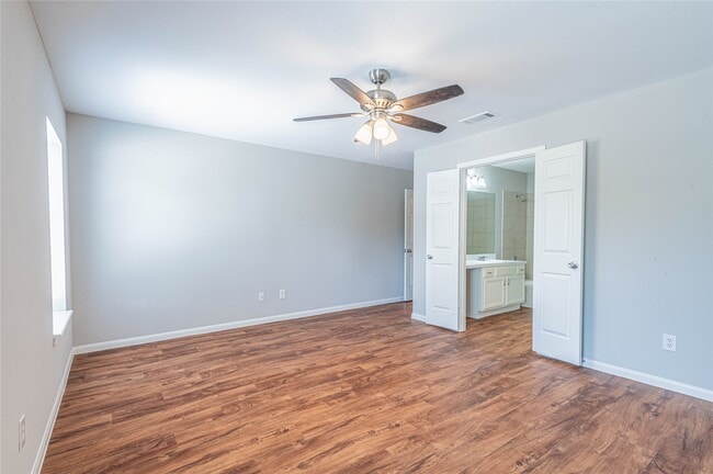 Building Photo - 10061 Sharpton Dr