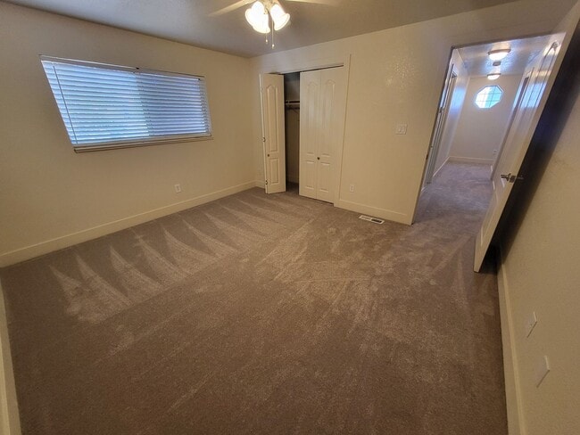 Building Photo - 3110 Oreana Dr