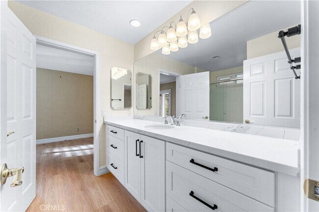 Building Photo - 24832 Los Gatos Dr