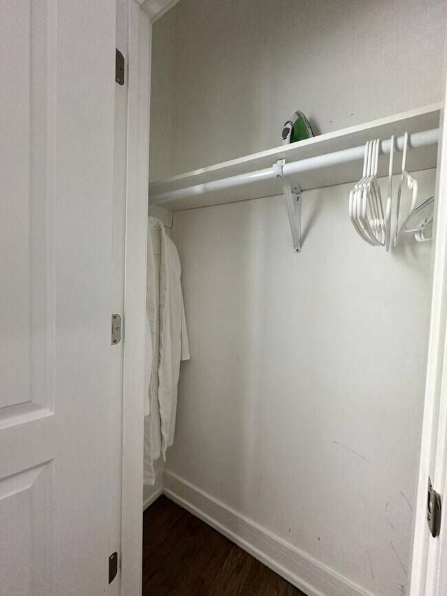 Building Photo - 6807 S Calumet Ave