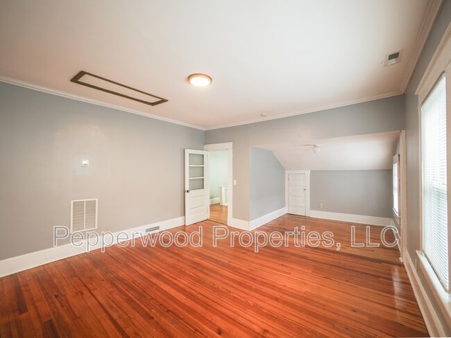 Building Photo - 318 Hydrick St