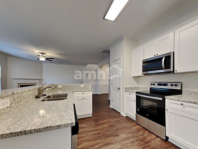 Building Photo - 30 Riverbed Dr