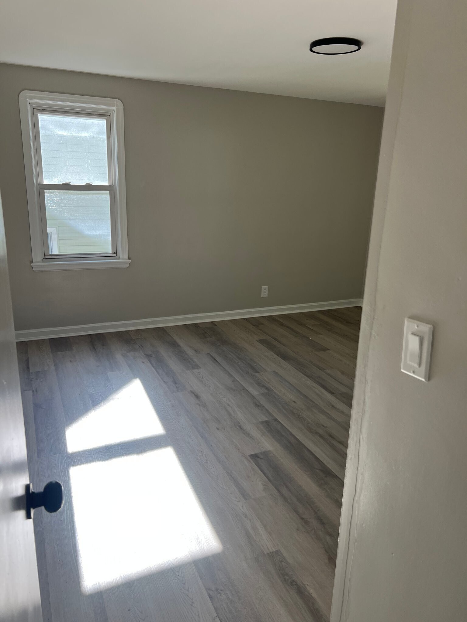 Building Photo - 17408 Invermere Ave