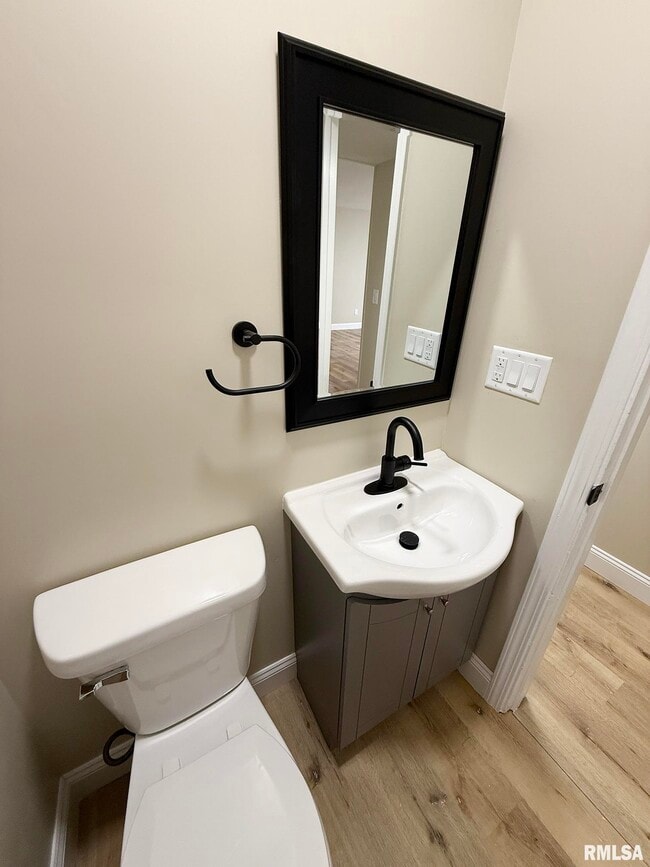 Building Photo - 3440 Villa Ridge