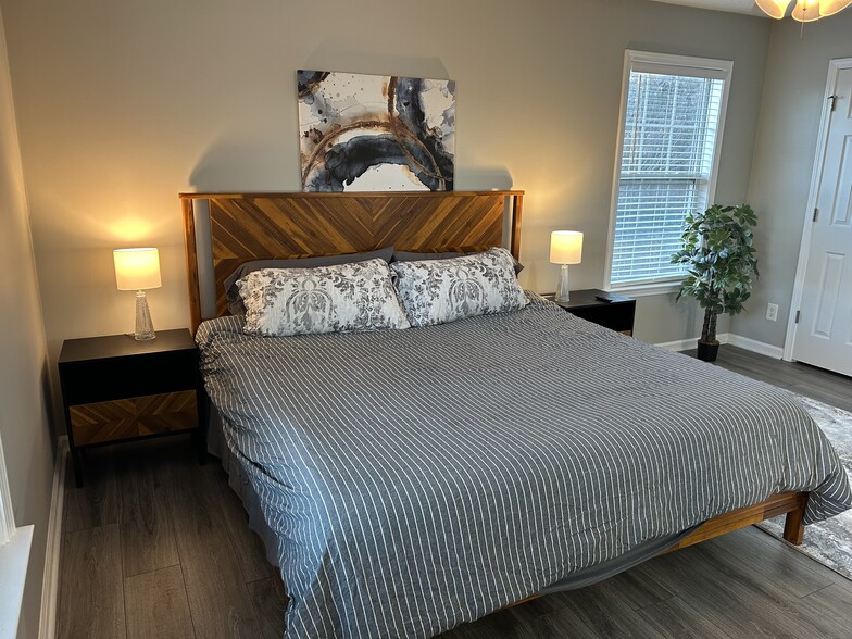 Bedrooms provide plenty of natural light - 4305 Timberbrooke Dr