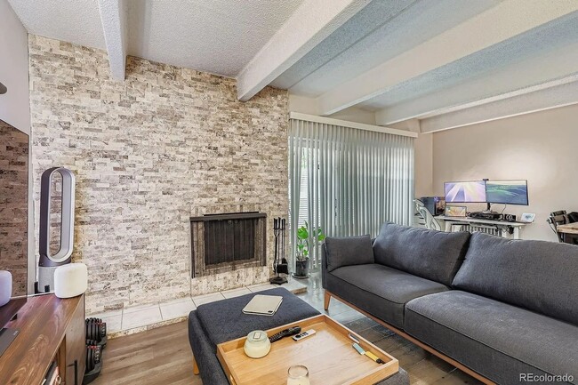 Building Photo - 555 E 10th Ave