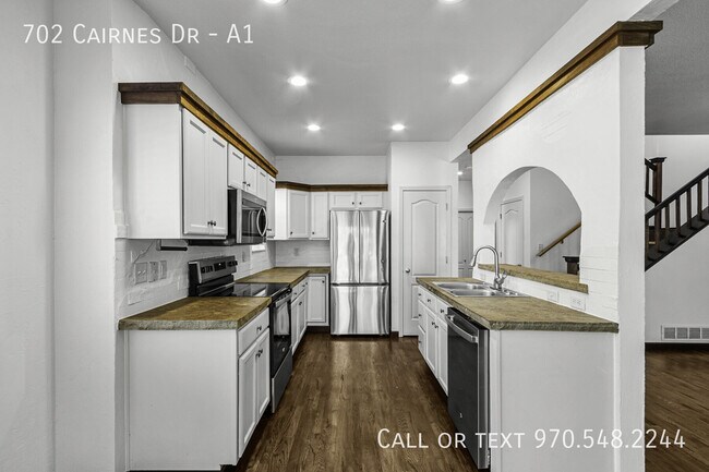 Building Photo - 702 Cairnes Dr