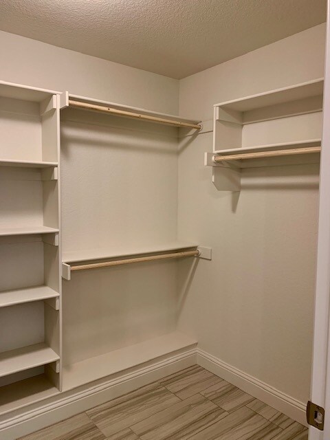 Building Photo - 5601 Sapphire Dr