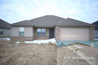 Building Photo - 3828 Remington Dr