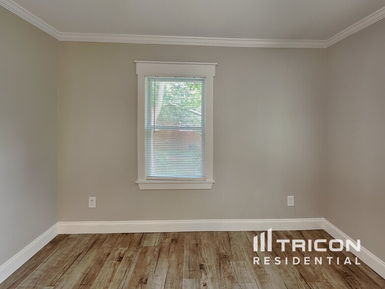 Building Photo - 2077 Sandtown Rd SW