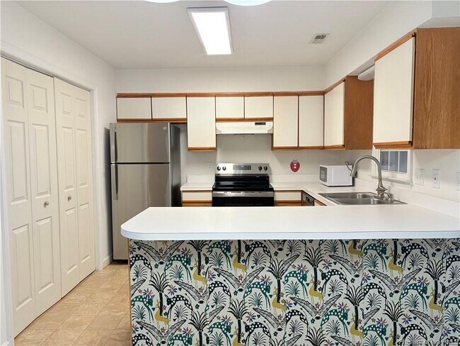 Building Photo - 283 Patriot Ln