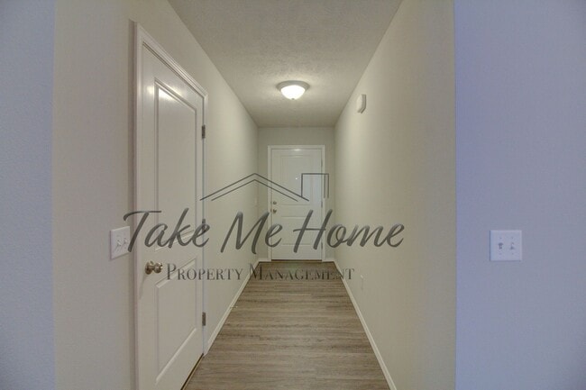 Building Photo - 3 Bedroom in Nixa!