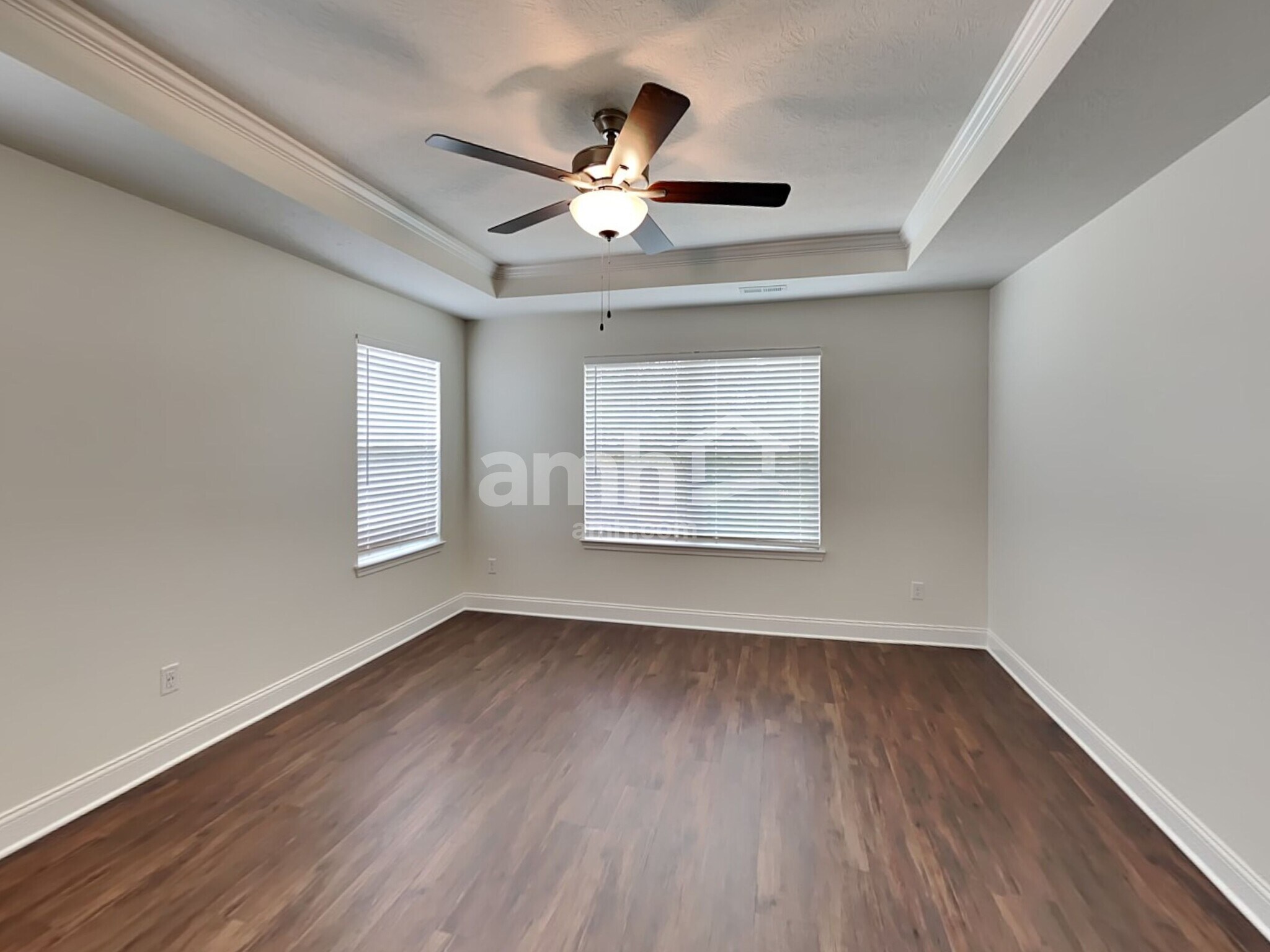 Building Photo - 1240 Hill Rd N