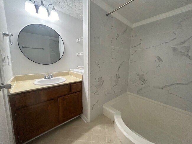 Building Photo - 3609 Juneau Rd