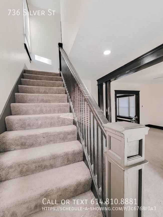 Building Photo - 736 Silver St