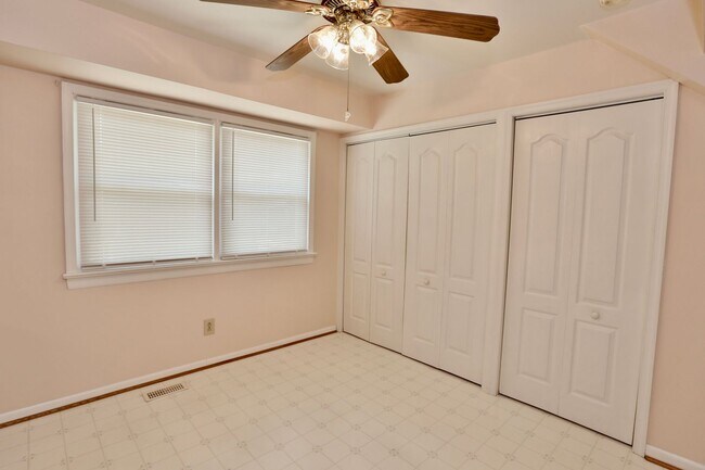 Building Photo - 1321 Conrad Ln