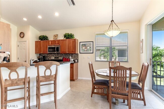 Building Photo - 6864 Ascot Dr