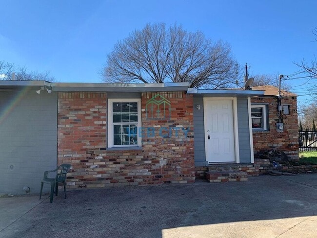 Building Photo - 4530 Corregidor St