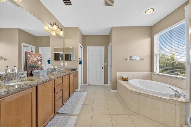 Building Photo - 3007 Silvermill Loop
