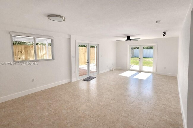 Building Photo - 6416 SW 15th St