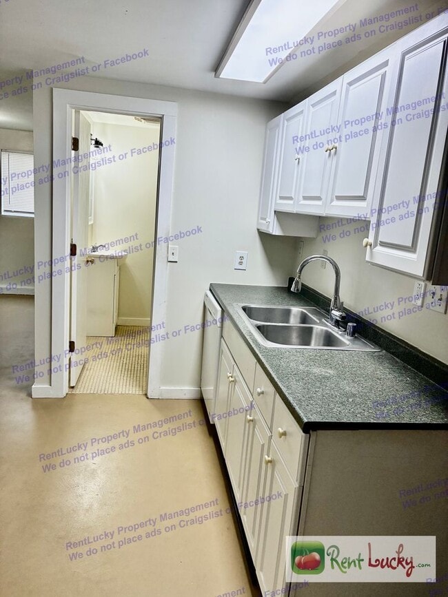 Building Photo - Private Studio w/Bonus Room | Fire pit | Storage Area | Maple Leaf Area