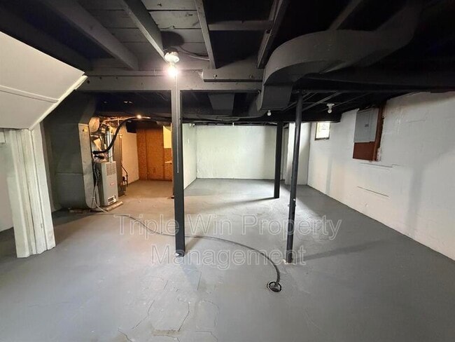Building Photo - 2308 Huntington Ave