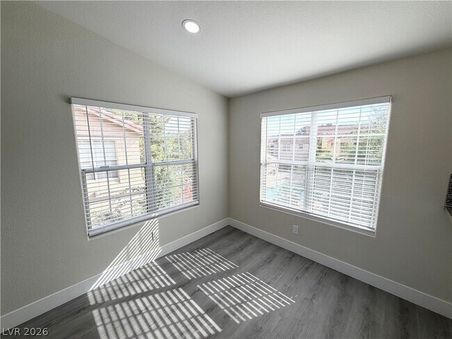 Building Photo - 520 Arrowhead Trail