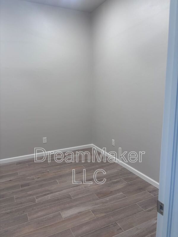 Building Photo - 3010 Hollow Crest Ln