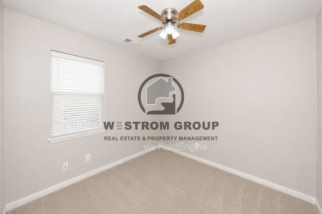 Building Photo - 12645 Forest Lawn Rd