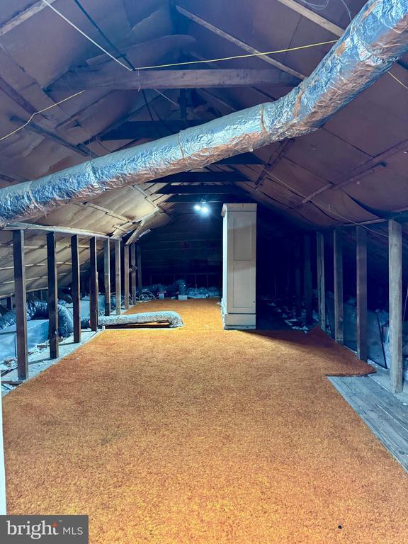 Building Photo - 8233 Fairview Rd