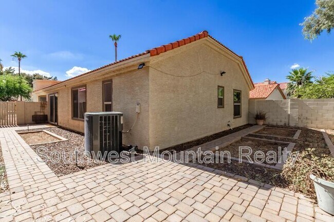 Building Photo - 541 N Granite St