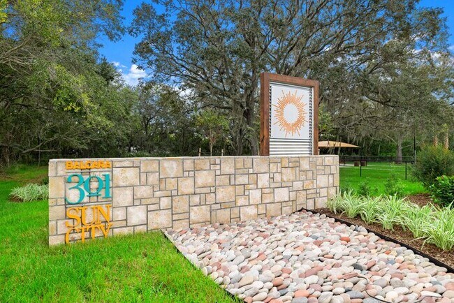 Building Photo - 5027 Capri Hbr Dr