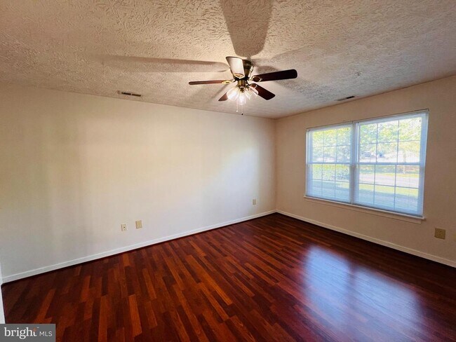 Building Photo - 2406 Forest Edge Ct