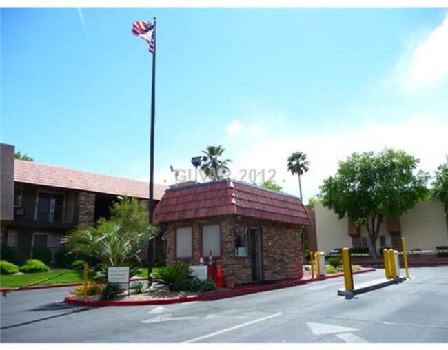 Building Photo - One Bed Condo in Southwest