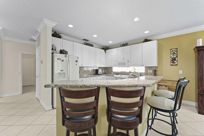 Building Photo - 8492 Breezy Oak Way