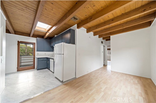 Building Photo - 400 N Maple Dr