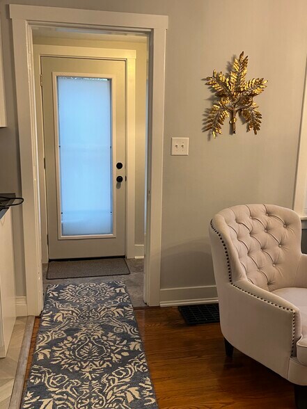 Front entry. - 701 20th St S