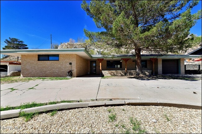 Building Photo - 4217 Canterbury Dr