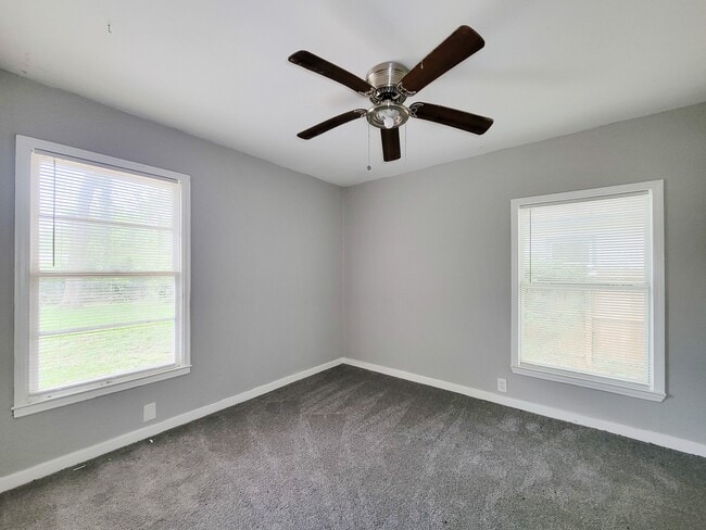 Building Photo - 111 Wisteria St