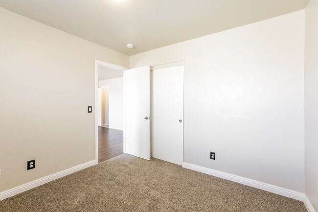 Building Photo - 9124 Black Elk Ave