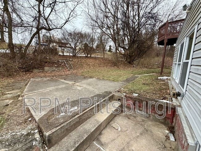 Building Photo - 2307 Monroeville Rd