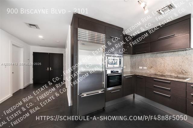 Building Photo - 900 Biscayne Blvd