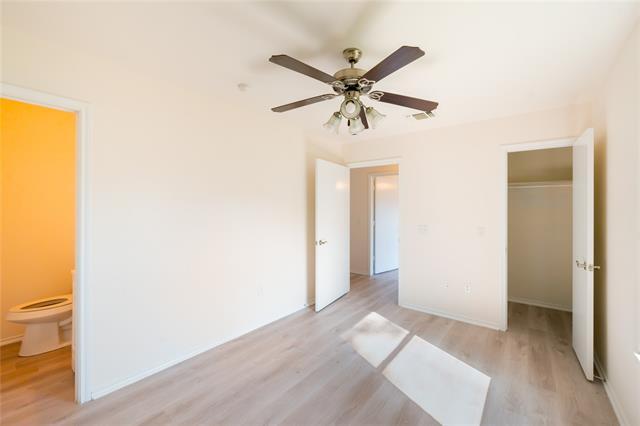 Building Photo - 714 E 12th St