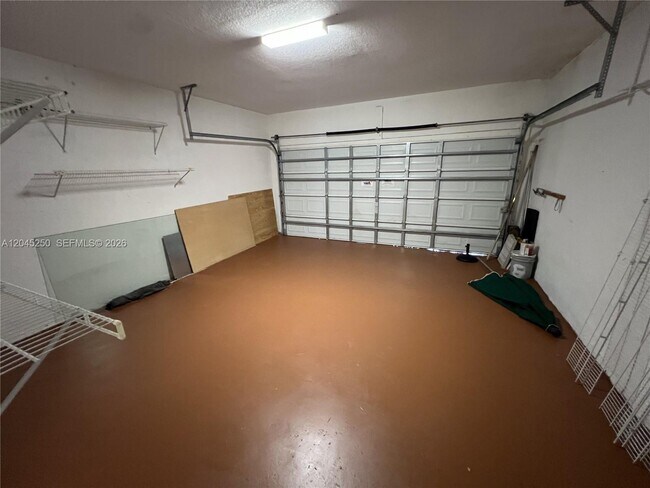 Building Photo - 8842 NW 142nd Ln