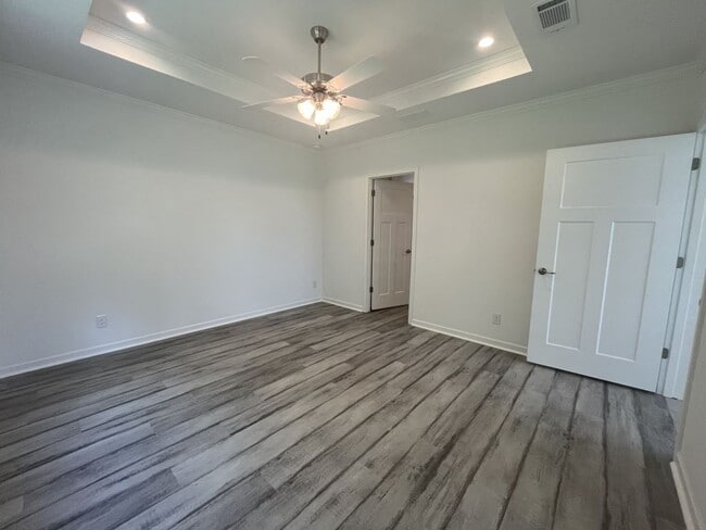 Building Photo - 589 Johnathans Cay