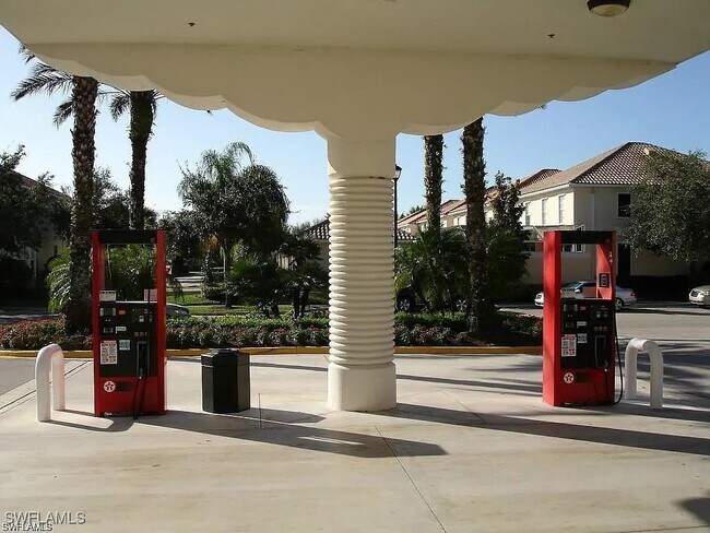 Building Photo - 6250 Towncenter Cir