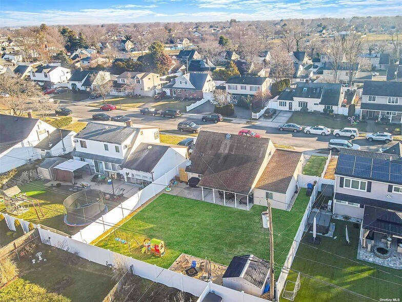 Building Photo - 11 Skylark Ln