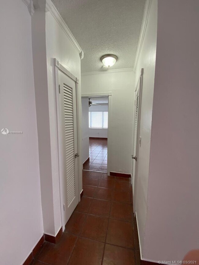 Building Photo - 7921 East Dr