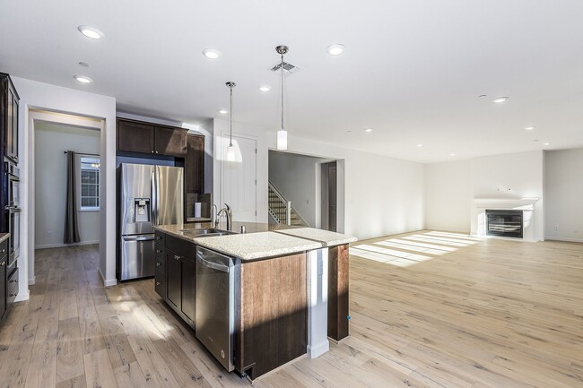 Building Photo - Stunning Executive Style Home in Fremont – Ardenwood Neighborhood!