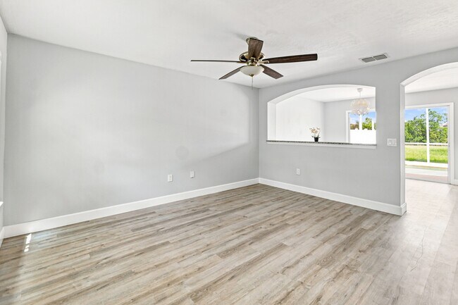 Building Photo - 1365 Carey Glen Cir